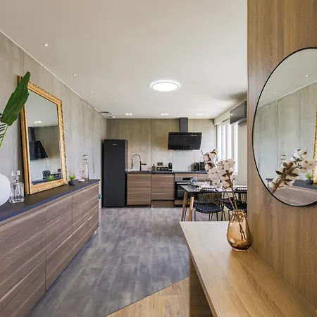 Le Grenette, Terrasse, Garage, Dernier Etage, Climatisation Appartement